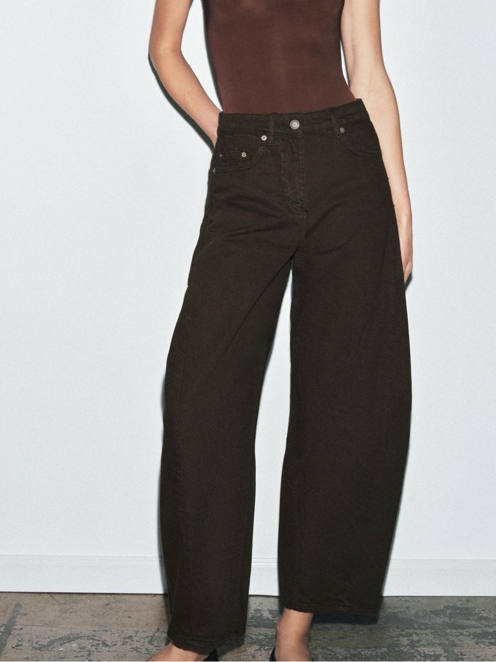MID-RISE - BALLOON LEG - ANKLE LENGTH
ZARA WOMAN COLLECTION